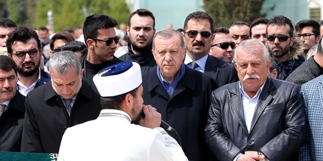 AK Partili Külünk'ün Acı Günü! Cenazeye Katılan Erdoğan, Tabuta Omuz Verdi