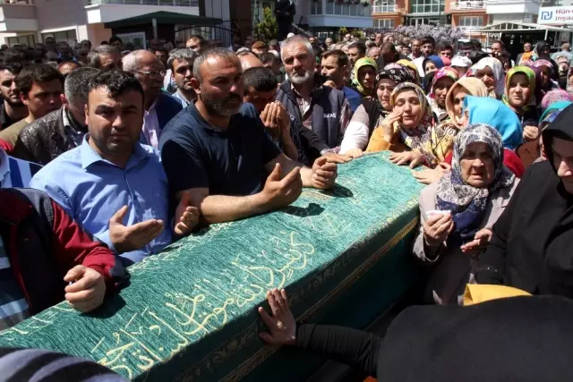 Samsun'daki Cami Göçüğünde Can Veren 3 Kişi Son Yolculuğuna Uğurlandı