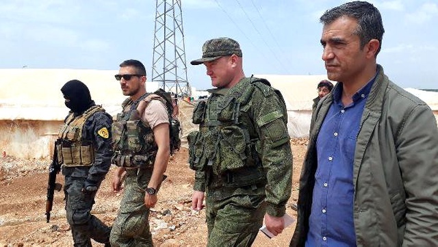 Türkiye'nin Vurduğu Afrin'deki YPG Binalarına Rusya Kendi Bayraklarını Astı
