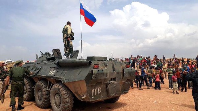Türkiye'nin Vurduğu Afrin'deki YPG Binalarına Rusya Kendi Bayraklarını Astı