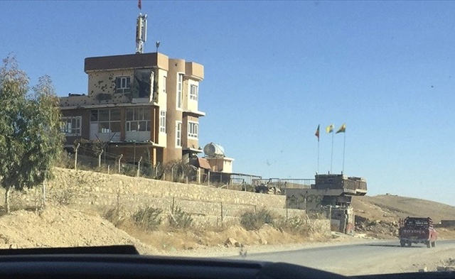 PKK'nın Oyunu Ortaya Çıktı: Bombalanan Kamplara Irak Bayrağı Asıyorlar