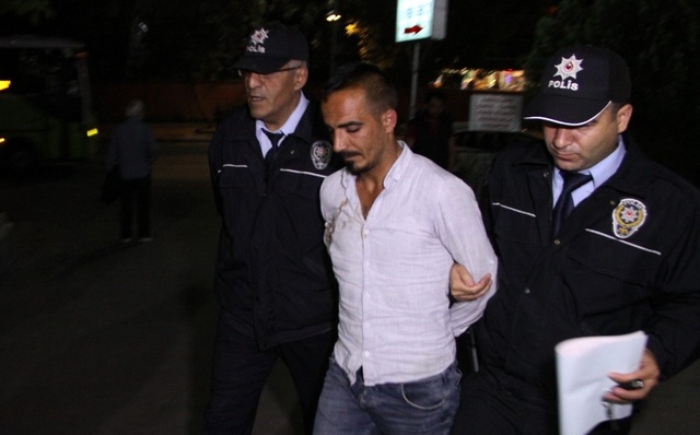 Otobüsteki Torbacı, İzmit'teki Molada Kusunca Yakayı Ele Verdi
