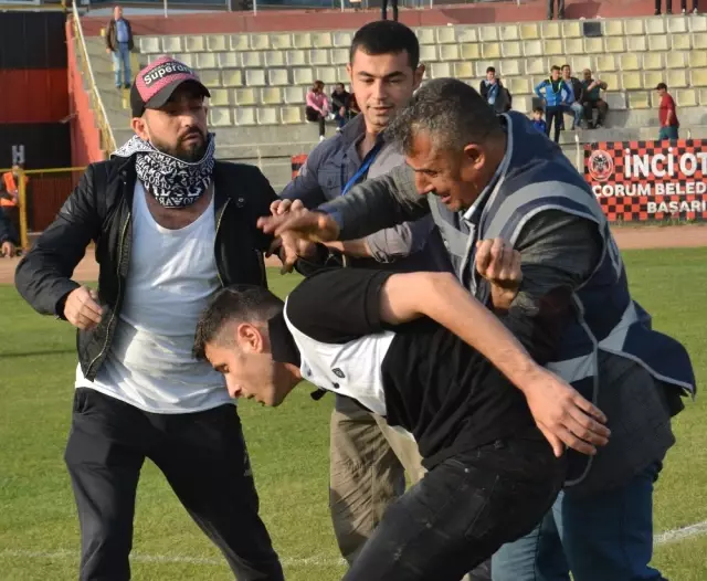 Altay Taraftarları, Maç Bitimi Güvenlik Güçlerine Koltuk Attı