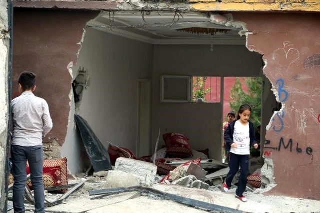 Şırnak'ta Acı Kaza! Panzer Eve Çarptı; İki Kardeş Öldü!