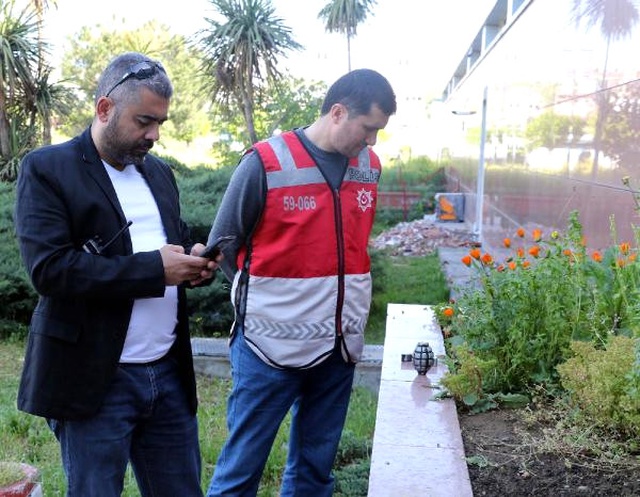 Polis Noktası Yakınına Bırakılan Oyuncak El Bombası Ortalığı Karıştırdı