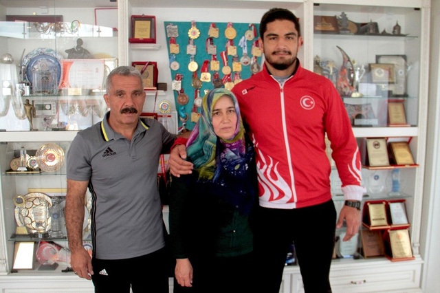 Avrupa Güreş Şampiyonu Taha Akgül: Ben Güreşin Usain Bolt'uyum