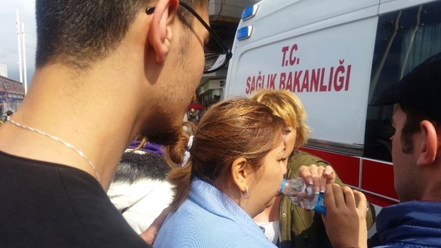 Dili Boğazına Kaçan Bebeğe Doktordan Hayat Kurtaran Müdahale