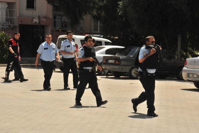 Başına Silah Dayayıp Çektiği Fotoğrafla Polisi Alarma Geçiren Genç, Uyurken Bulundu