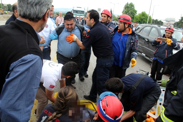 Ölümlü Kaza Sonrası Ortalık Karıştı, Polis Havaya Ateş Etmek Zorunda Kaldı