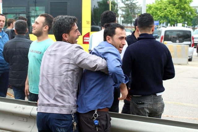 Ölümlü Kaza Sonrası Ortalık Karıştı, Polis Havaya Ateş Etmek Zorunda Kaldı