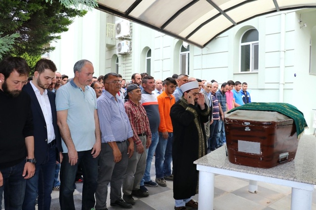 Telefonda Yüksek Sesle Konuştu Diye Başını Taşla Ezerek Öldürdüler