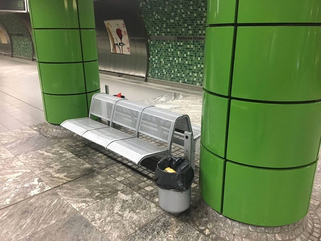 Metro'da Doğum Yapan Kadını ve Bebeğini Yardımsever Kadın Kurtardı