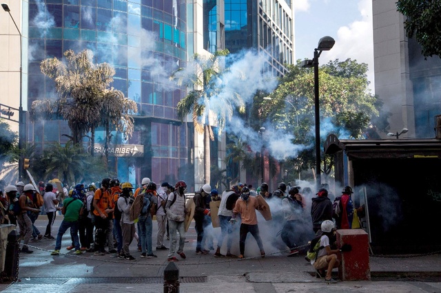 Venezuela'da Hükümet Karşıtlarının Düzenlediği Gösterilerde 46 Kişi Öldü