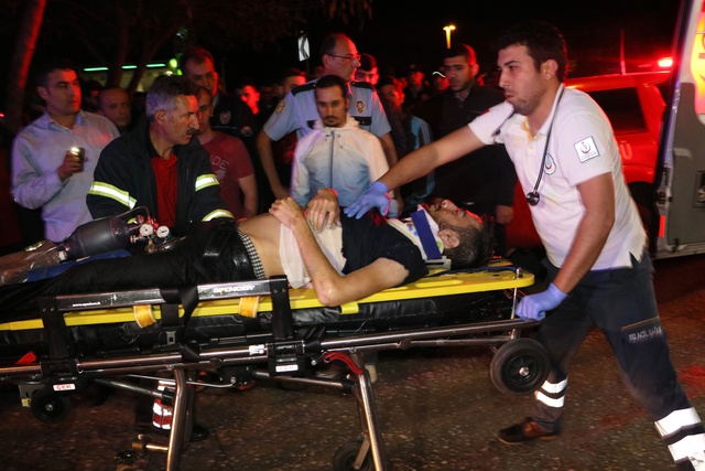 Adana'da Otomobil Sulama Kanalına Uçtu: 1 Ölü 1 Yaralı