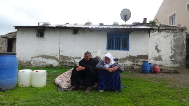 Evinden Olan Şehit Ailesinin Çığlığı: Bize Bir Ev Yapsınlar Ölünce Geri Alsınlar