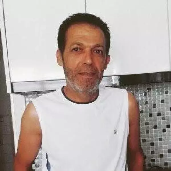 Balkon Demirine Bağladığı İple Kendini Astı