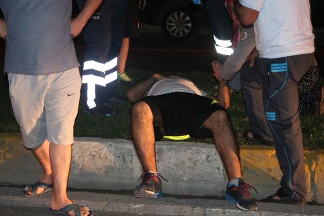 Bağcılar'da Doğalgaz Patladı, Paniğe Kapılan Mahalleli Sokağa Döküldü