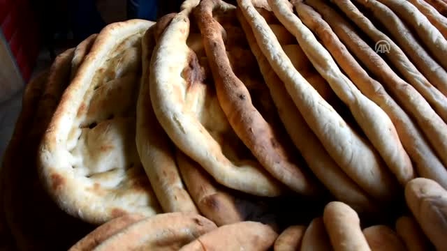 Batman'da İhtiyaç Sahiplerine Ücretsiz Ekmek
