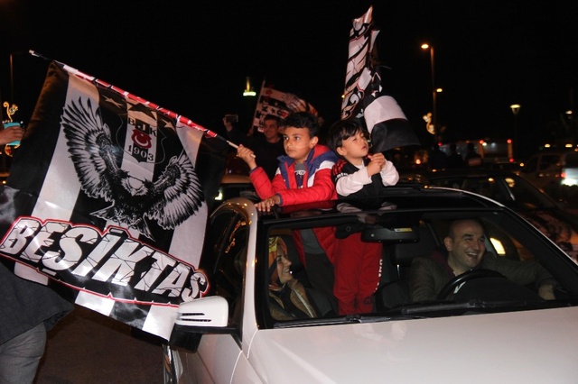 Kayseri'deki Şampiyonluk Kutlamasında Kan Aktı: 1 Kişi Yaralandı