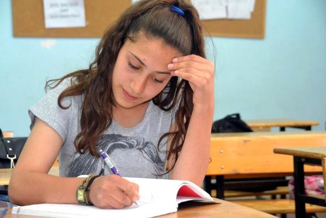 13 Kardeşi Olan Siirtli Esma, TEOG Şampiyonu Oldu