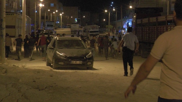 Şanlıurfa'da Suriyeliler ile Türkler Arasında Kavga: 100 Kişi Birbirine Girdi