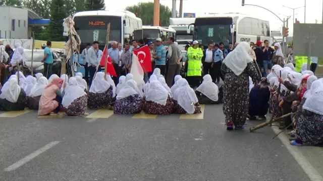 Meraya Müze Binası Yapılacağını Haber Alan Köy Sakinleri Yolu Trafiğe Kapattı