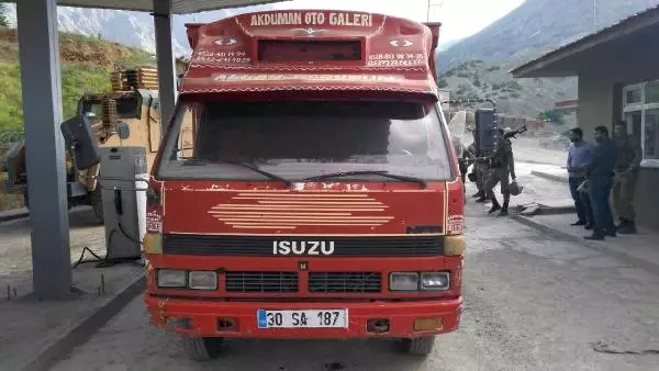 Hakkari Şemdinli'de 36 Bin Paket Kaçak Sigara Ele Geçirildi