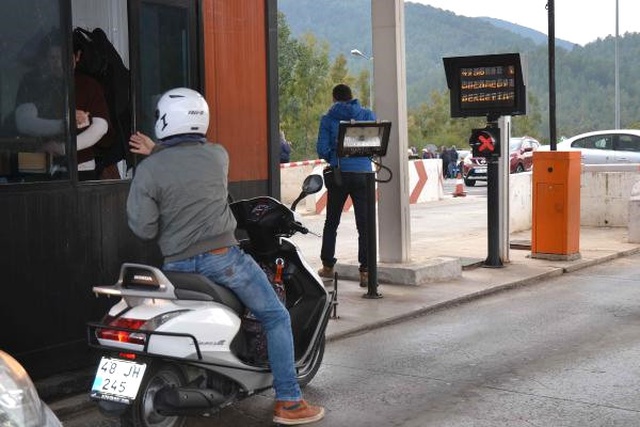 Büyük Skandal! Ambulans Para Vermedi Diye Tünelden Geçirilmediler