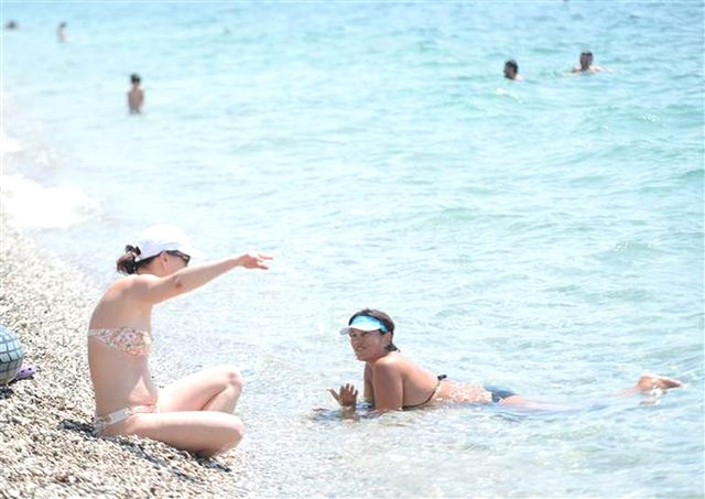 3 Saat Denizden Çıkmayan Rus Turist, Polisi Alarma Geçirdi