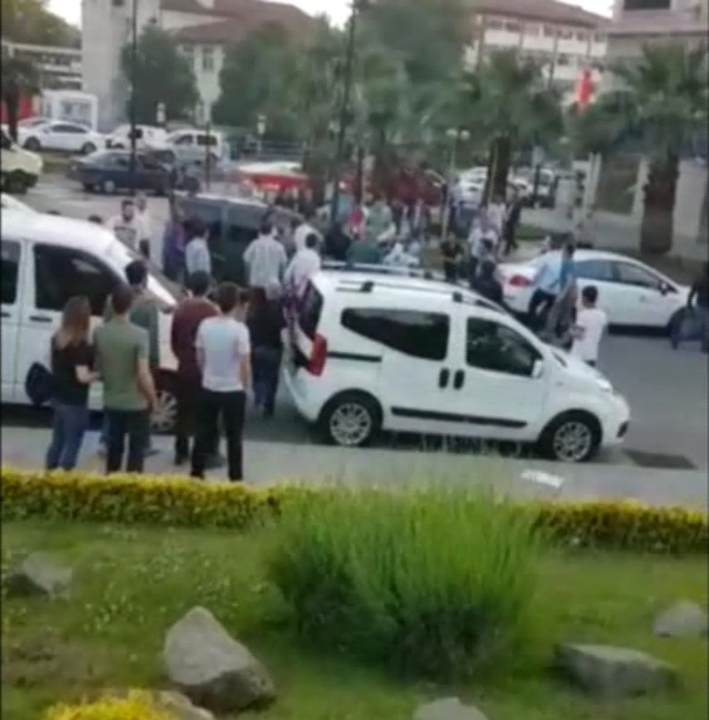 İftar Saatinde Çıkan Sopalı Yumruklu Kavga Böyle Görüntülendi