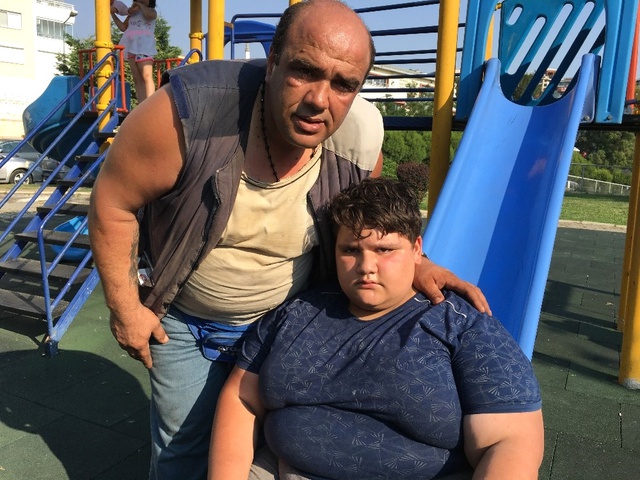 10 Yaşında 165 Kilo Olan Nurettin, Ameliyat Olmazsa Ölebilir