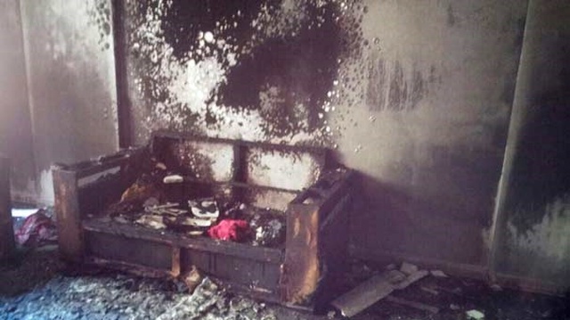 Şarja Takıp Uyudu, Patlayan Telefon Evi Küle Çevirdi