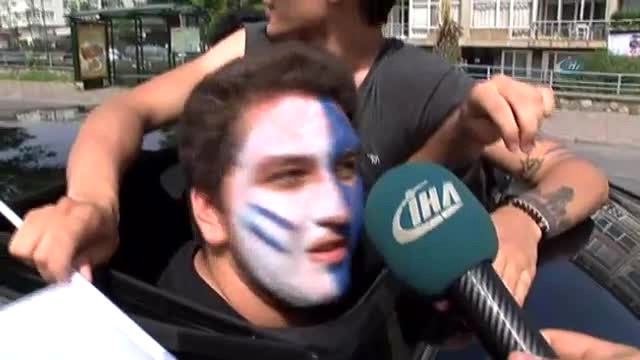 Liseli Öğrencilerin, Konvoyla Tehlikeli Mezuniyet Kutlaması