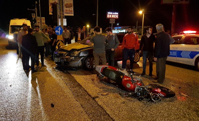 Motosikletle Kaza Yapıp Yaralandı, 