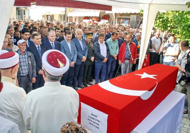 Şırnak Şehidi Sefa Tiftik'i 10 Bin Kişi Son Yolculuğuna Uğurladı