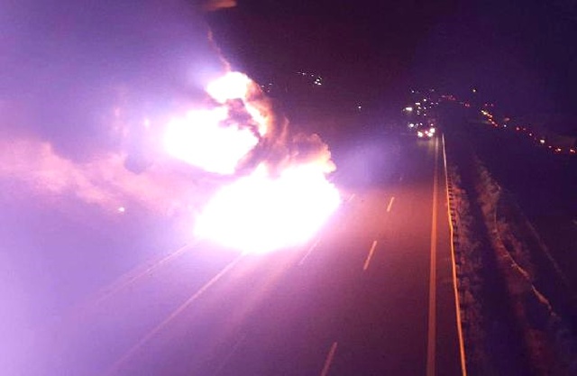 Gaziantep'te Amonyum Nitrat Yüklü Tanker Alev Alev Yandı