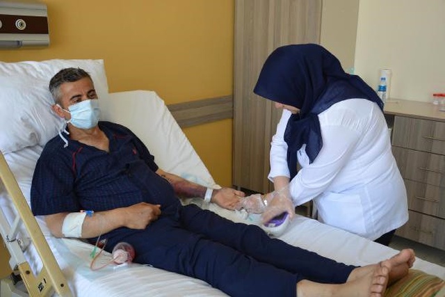 Komşusuna Karaciğer Bağışıyla Hayat Verdi