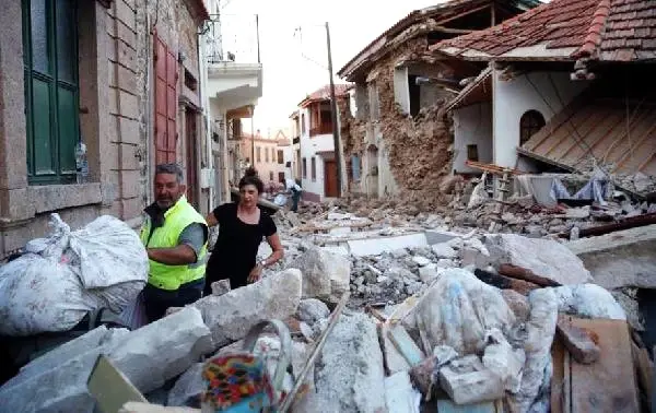 Depremin Vurduğu Midilli'de 154 Ev Yerle Bir Oldu, 2 Köy Tamamen Boşaltıldı