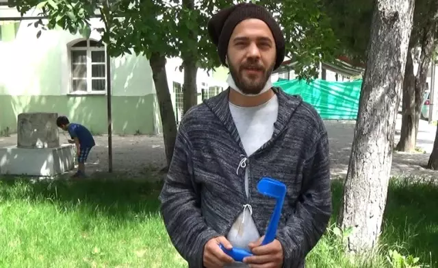 Sosyal Deney İçin Dilenci Kılığına Giren Gazeteciler, 2 Saatte 159 TL Topladı