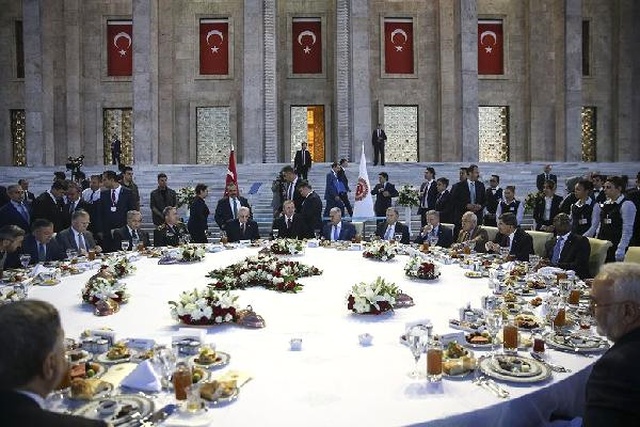 Erdoğan: Siz Bakmayın Onların Oynadıkları Tiyatroya