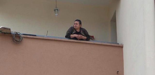 Av Tüfeğini Kapıp Apartmanda Rastgele Ateş Açan Kadın 19 Saattir İkna Edilemedi