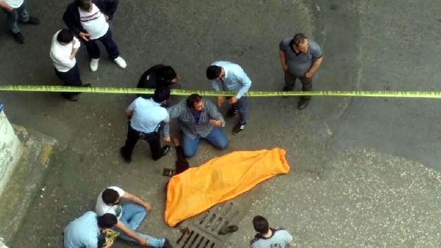 <a class='keyword-sd' href='/istanbul/' title='İstanbul'>İstanbul</a> 15 Temmuz Otogarında Suriyeli Bir Kadın 20 Metre Yükseklikten Düşerek Öldü