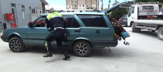Polisten Araçla Kaçmaya Çalışan Çocuk Korku Dolu Anlar Yaşattı
