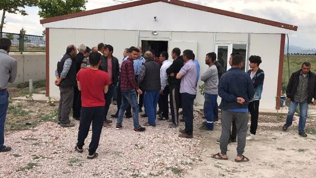 Aksaray'da 3 Aydır Maaş Alamayan İnşaat İşçileri İş Bıraktı