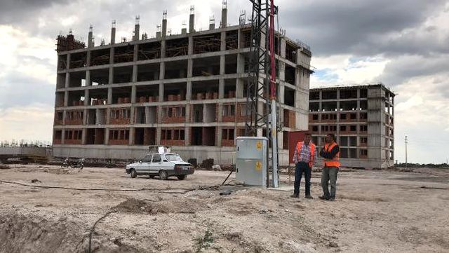 Aksaray'da 3 Aydır Maaş Alamayan İnşaat İşçileri İş Bıraktı