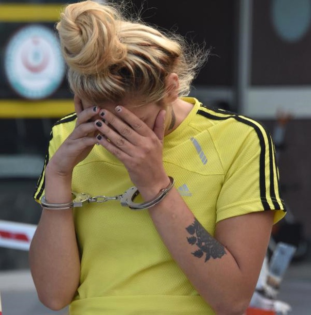 Uyuşturucudan Liseyi Bıraktı, Krize Girip 100 Lira İçin Telefon Çaldı