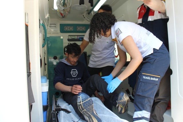 Rize'de 14 Yaşındaki Çocuk, Babasından Habersiz Kullandığı Kamyonetle Dereye Uçtu!