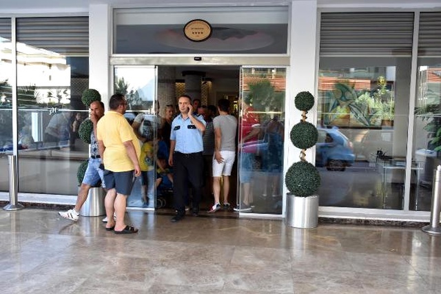 Otel Odaları Birden Çok Aileye Satılınca 50 Aile Kapıda Kaldı