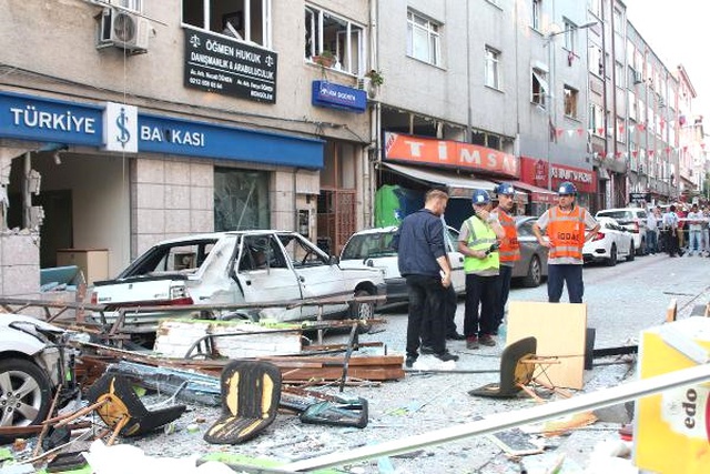 Bakırköylüleri Yataklarından Fırlatan Patlama: 1 Yaralı