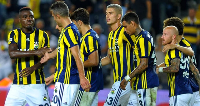 Aykut Kocaman, Emenike ve <a class='keyword-sd' href='/van/' title='Van'>Van</a> der Wiel'i Kadro Dışı Bıraktı